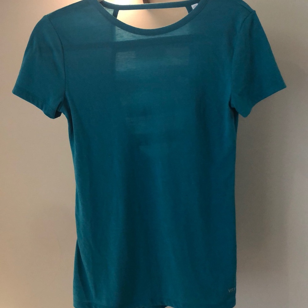 NWOT Victoria’s Secret T-shirt with cute back